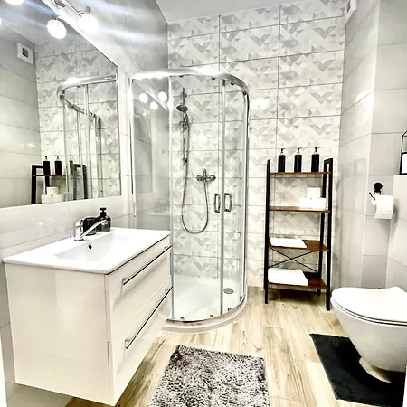 Airport67 Apartment *