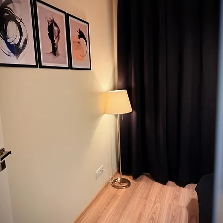 Airport67 Apartment